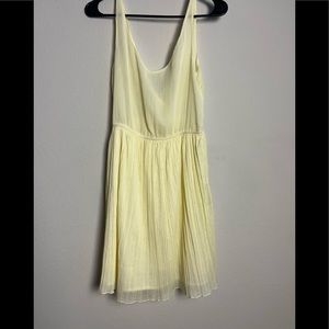 ZARA MICRO PLEATED SLEEVELESS YELLOW FIT & FLARE MINI DRESS SIZE SMALL PREOWNED